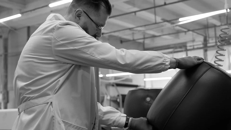 Large team of experienced professionals 21