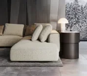 _Элегантный столик для гостиной_
